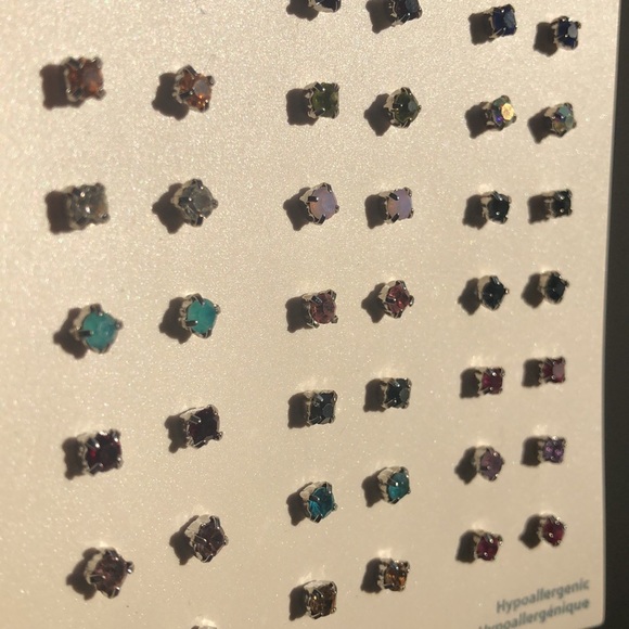 Hypoallergenic Studs (Earings) - Picture 2 of 4